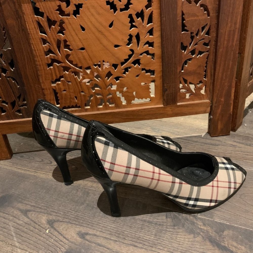Plaid peep-toe heels - EUC - 9.5